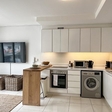 Luxury 1Br Green Point - Walk To Sea Point Promenade! Rooftop Pool, Secure Parking Kapstaden Exteriör bild